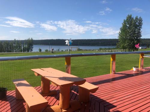 Cariboo Log Guest House