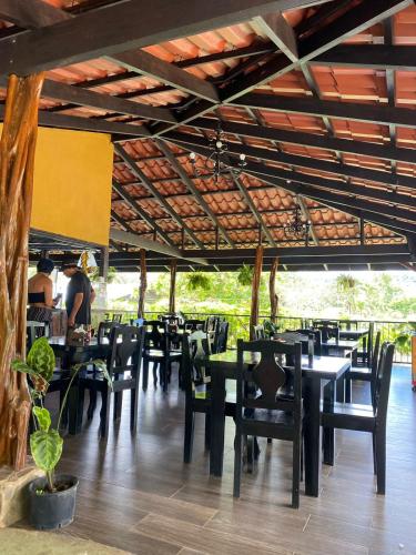 Restaurante y cabinas Sudy in Carara