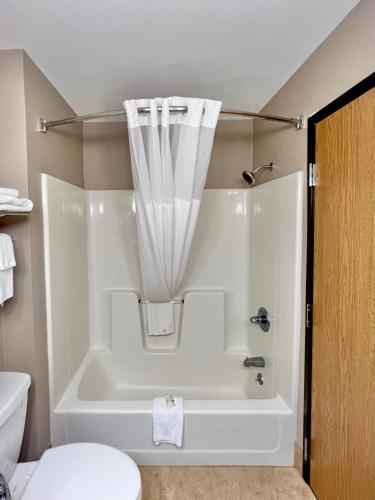 Quality Inn & Suites Wisconsin Dells Downtown - Waterparks Area