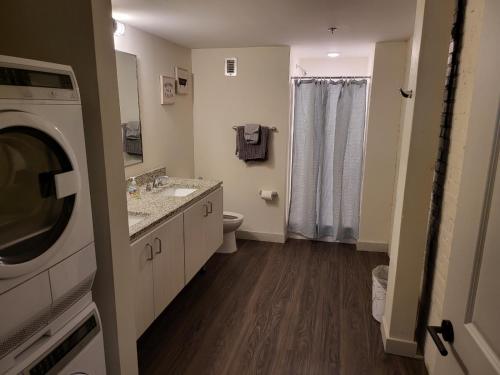 Prime Location Alert!! - Apartment - Saint Louis