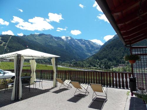 Balkons/terase, Hotel Veduta dell'Adamello in Temu