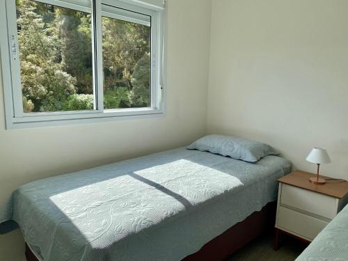 UM OÁSIS EM CAMPOS - Lindo e Novo Ap - Próx a Capivari e ao lado da Fonte Simão - com Varanda Gourmet, Lareira & Calefação - UNIDADE COM VISTA PRIVILEGIADA PARA A FONTE