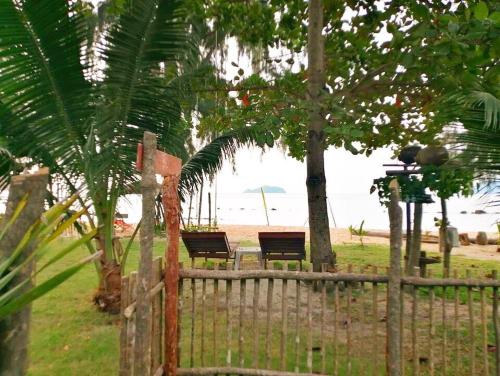 Koh Phaluai beach cottage in Ko Phaluai