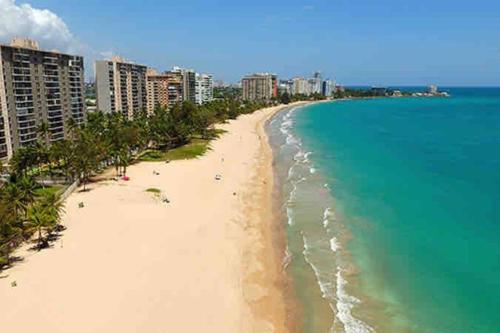 private apartmento airport 7 minutes y de la playa in Carolina