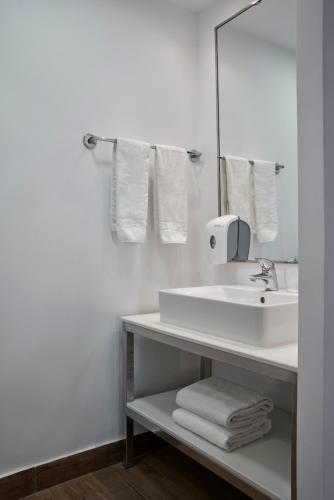 Bathroom, Epsilon Hotel Apartments in Rhodes