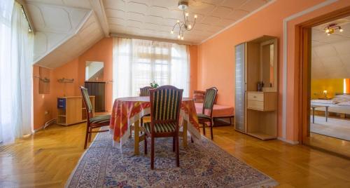 Eva Rooms - image 11