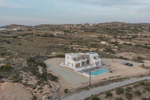 Kedros Milos Suites