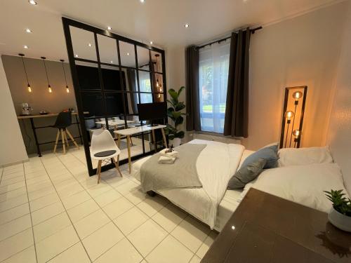 BienveniDUS - self service accommodation - Unterkunft zur Selbstversorgung - Das Messezimmer - Düsseldorf, Düsseldorf (photo 6)