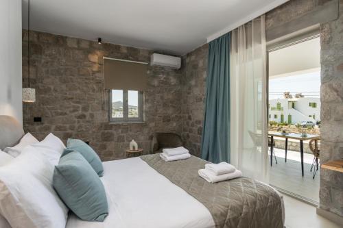 Kedros Milos Suites