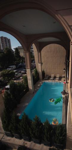 Hotel Irise - Tap to explore photos