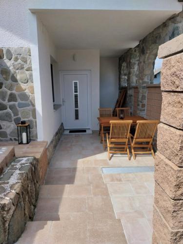 Балкон, Modern and Peaceful Apartment with Terrace - Two Bedroom Apartment with Terrace in Recica Ob Savinji