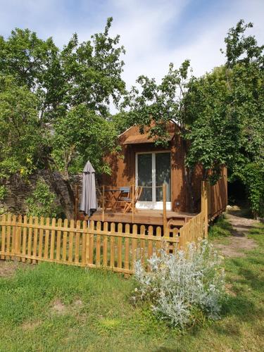 Studio en bois independant avec terrasse et jardin - Chalet - Villevieille