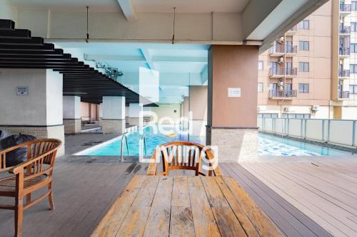 RedLiving Apartemen Tamansari Panoramic - Anwar Rental