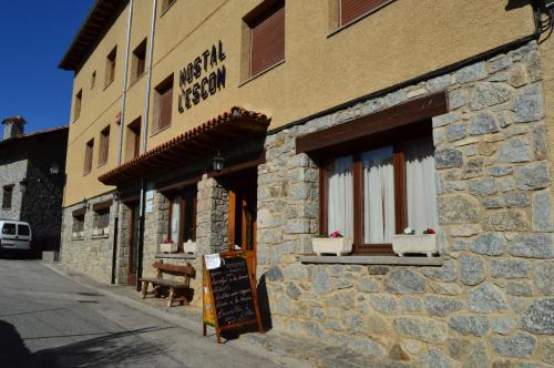 Hostal l'Escon