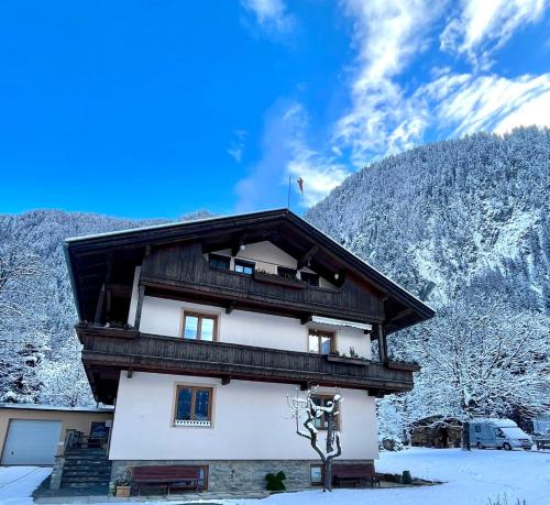 Ferienwohnung Rita Kröll - Apartment - Mayrhofen