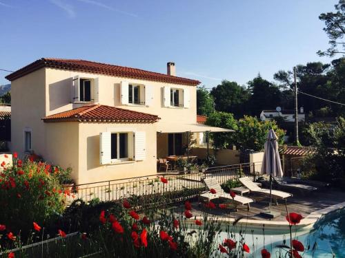 Villa Roquefortoise avec piscine - Accommodation - Roquefort-les-Pins