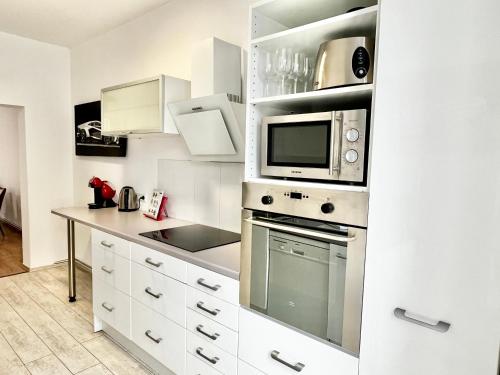 Design Apartment - Parking - Kingsize-Bett - 2x Bad - Zentrum