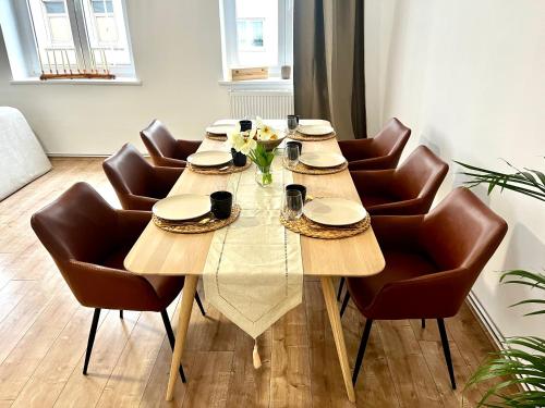 Design Apartment - Parking - Kingsize-Bett - 2x Bad - Zentrum