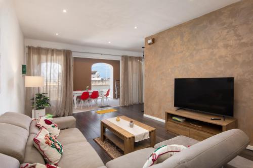 B&B Żurrieq - Spacious Luxury 3BR Apartment with Terrace & Open Views - Zurrieq, close to sea - Bed and Breakfast Żurrieq
