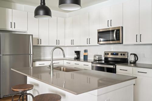 East Austin 2br w gym pool wd nr shops ATX-68 in Austin, USA