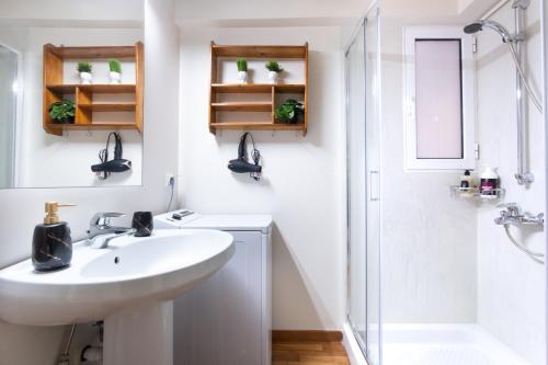 Glamorous Apt in Kolonaki - image 13