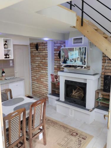 . D&M Apartman Dojkinci