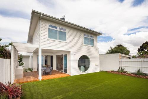 Whitehaven Yarraville - Spectacular style, envious luxury & comfort