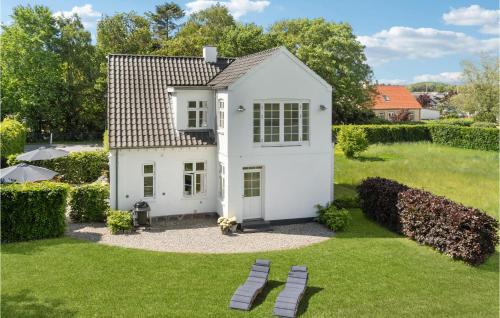 3 Bedroom Stunning Home In Idestrup