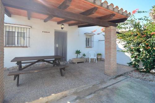 Casa Paqui con piscina compartida en Conil