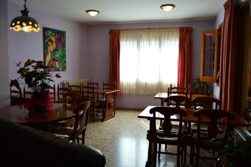 Hostal l'Escon - image 9