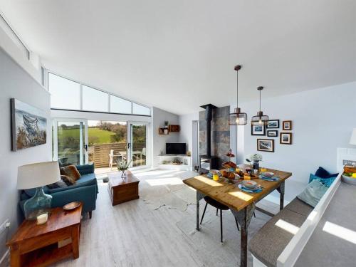 Létesítmények, Paddlers View - Luxurious 2 bed, hot tub. Town centre, water views in Kingsbridge