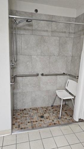 Queen Room with Mobility Accessible Roll-In Shower