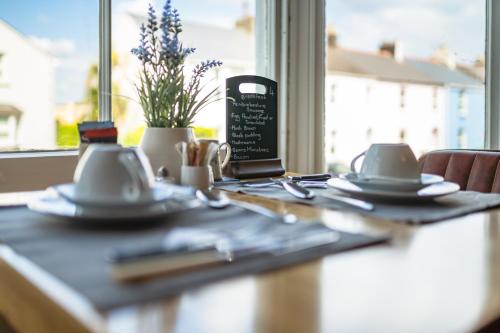 Sleepy Puffin Guest House - image 7