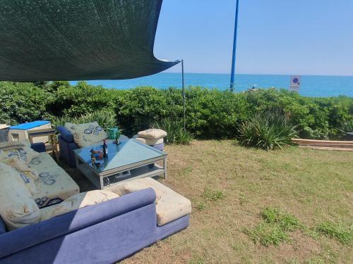 Appartement et jardin privatif devant la plage - Location saisonnière - Villeneuve-Loubet