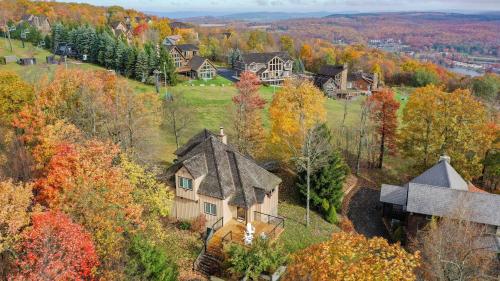 Main Street Retreat in McHenry, USA