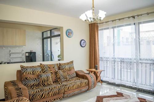 Bright and cozy apartment with gym