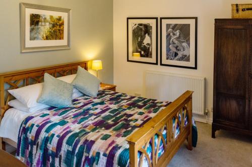 The Bull at Foolow - image 10