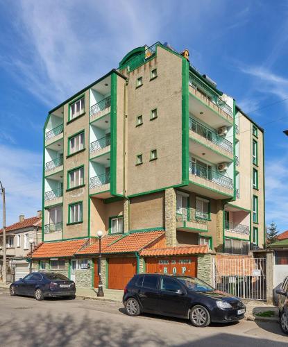 Къща за гости Бор – khách sạn tại Pomorie