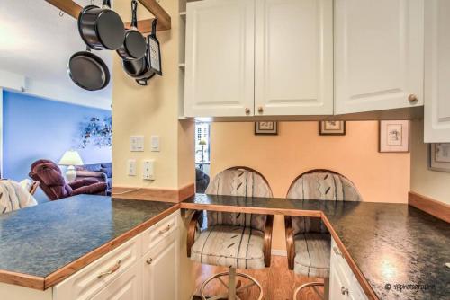 ON THE STRIP - Classic Comfort - 2 Bedroom Condo, Las Vegas (photo 8)