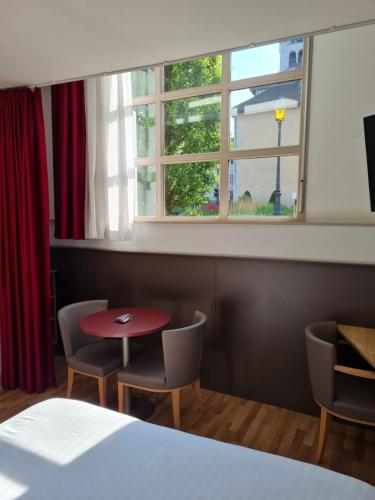 ROYAL Annecy Apparthôtel - image 4