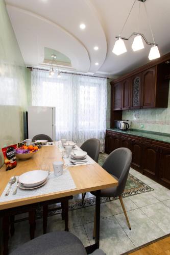 廚房, Центр. Вулиця Липова. 3 кімнати in 捷爾諾波爾