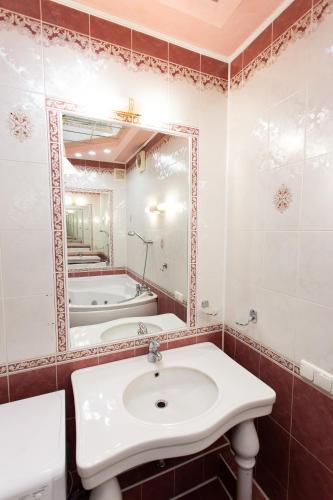 浴室, Центр. Вулиця Липова. 3 кімнати in 捷爾諾波爾