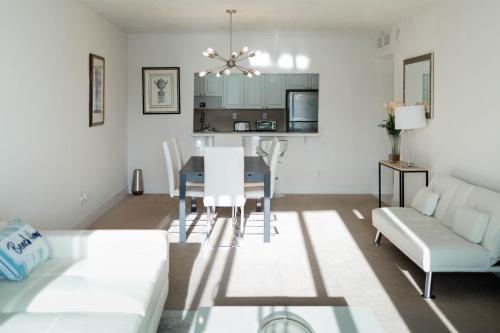 Great cozy apartment by the Beach - STR-02591 in Miami Beach, USA