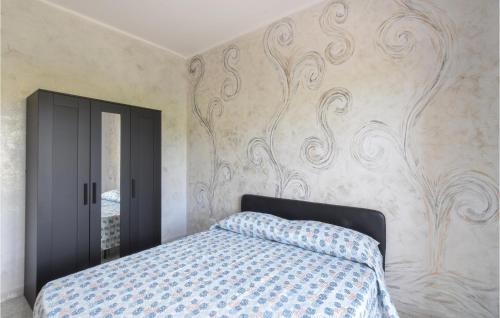 2 Bedroom Beautiful Apartment In Tronca in Marina di Strongoli