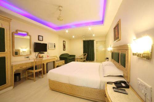 Hotel Samrat International