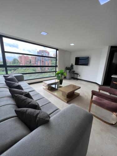 Spacious Apartments with High views from Poblado