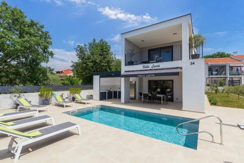 Balkons/terase, Villa Lucia with Jacuzzi and Private Pool in Kadumi