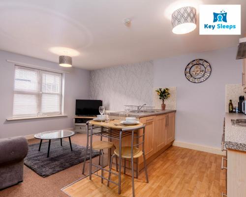 One Bedroom Apartment At Keysleeps Short Lets Central Location Leisure Contractor Free Parking