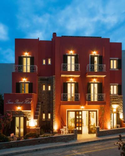 A szálláshely kívülről, Tinos Resort in Tinos