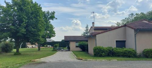 Etesia – Feurs, KY
